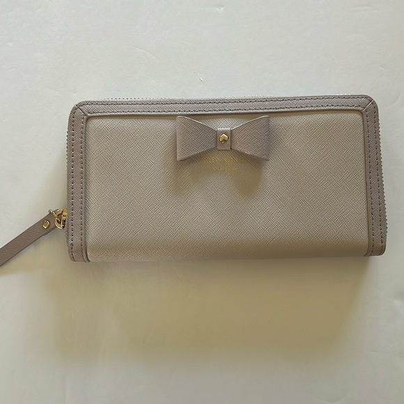 kate spade Handbags - kate spade ♠️ long wallet ribbon beige 21 - excellent condition